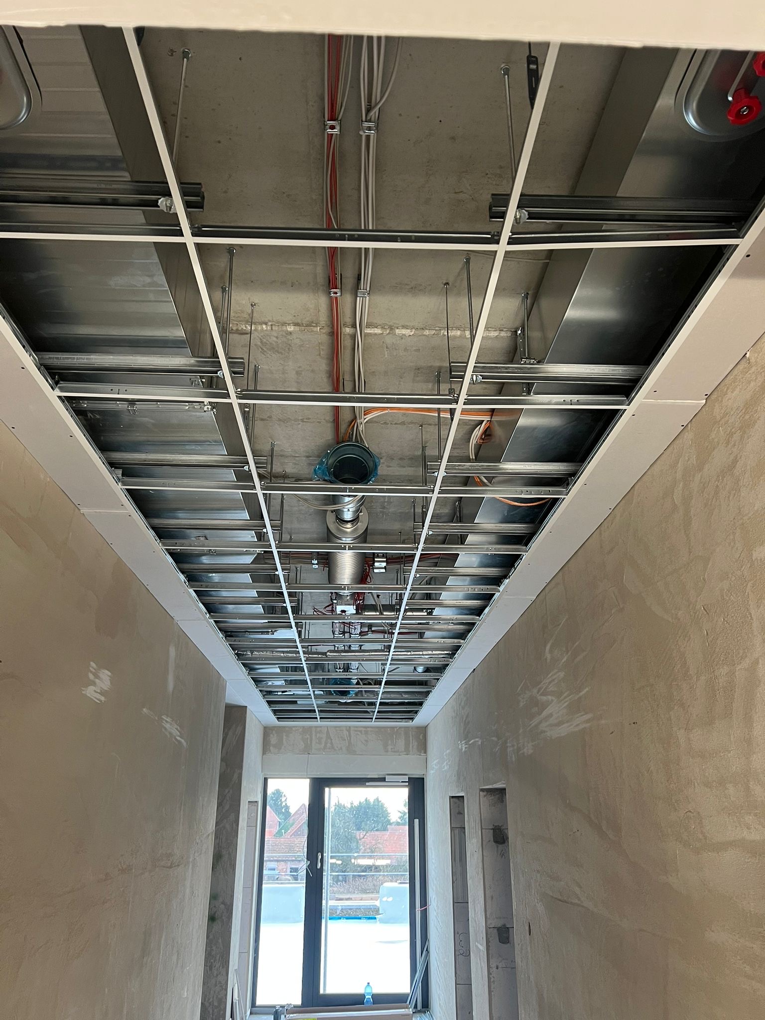 Decken-Unterkonstruktion im Flur